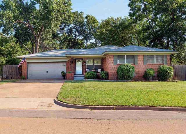 Property at 914 W Preston Ave, Stillwater, OK 74075, 2 beds, 2 baths