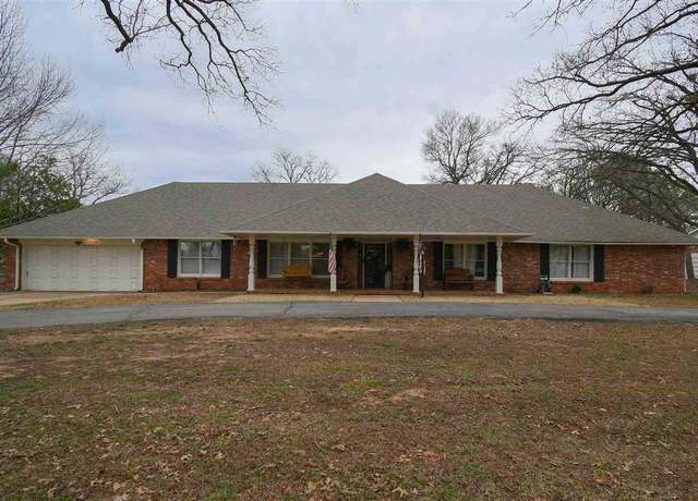 Property at 2619 S Black Oak Dr, Stillwater, OK 74074, 4 beds, 2.5 baths