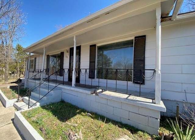 Property at 219 S B, Yale, OK 74085, 3 beds, 2 baths