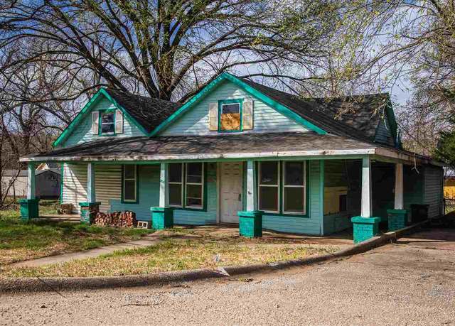 Property at 804 Harrison St, Pawnee, OK 74058, 3 beds, 1 bath