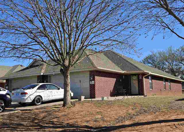 Property at 3701 W Bristol Ave, Stillwater, OK 74074, 6 beds, 4 baths