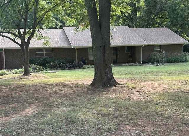 Property at 2202 E 56th St, Stillwater, OK 74074, 3 beds, 2.5 baths