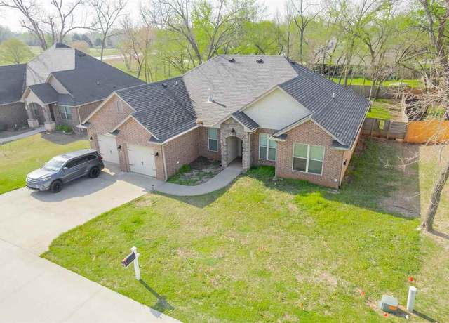Property at 4821 W Oakcrest Rd, Stillwater, OK 74074, 3 beds, 2 baths