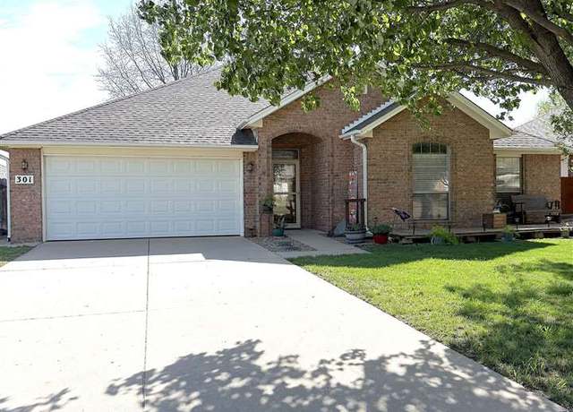 Property at 301 S Keats Dr, Stillwater, OK 74074, 3 beds, 2 baths