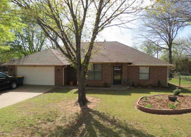 Property at 124 N Donaldson Dr, Stillwater, OK 74075, 3 beds, 2 baths