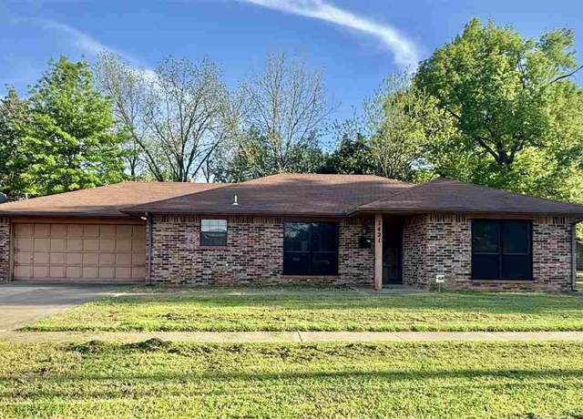 Property at 1421 W 8th Ave, Stillwater, OK 74074, 2 beds, 2 baths