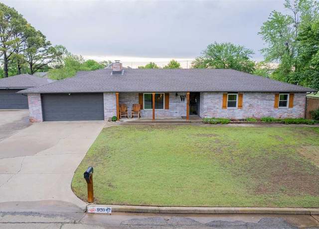 Property at 920 S Crestview Dr, Cushing, OK 74023, 3 beds, 2 baths