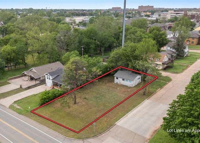 Property at 702 W 9th Ave, Stillwater, OK 74074