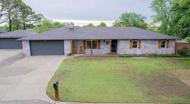 Photo of 920 S Crestview Dr, Cushing, OK 74023