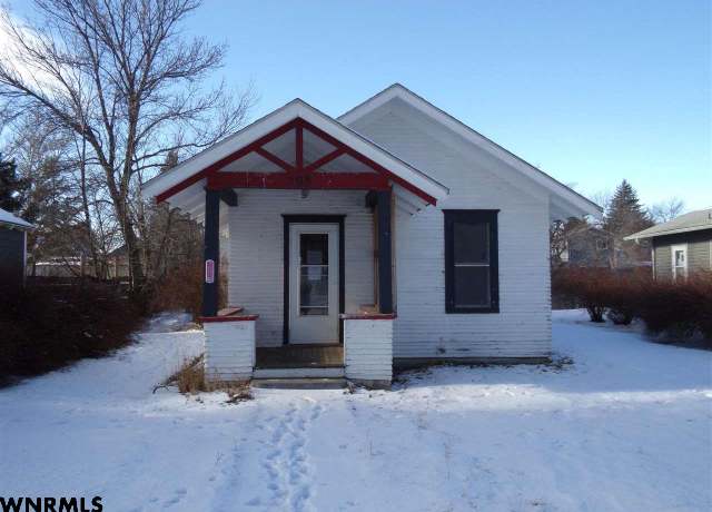 Property at 508 Shoshone Ave, Hemingford, NE 69348, 2 beds, 1 bath