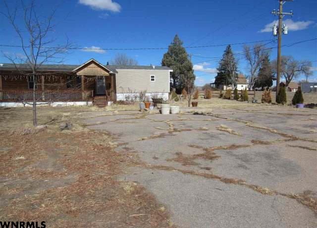Property at 402 N Chestnut St, Kimball, NE 69145, 3 beds, 2 baths