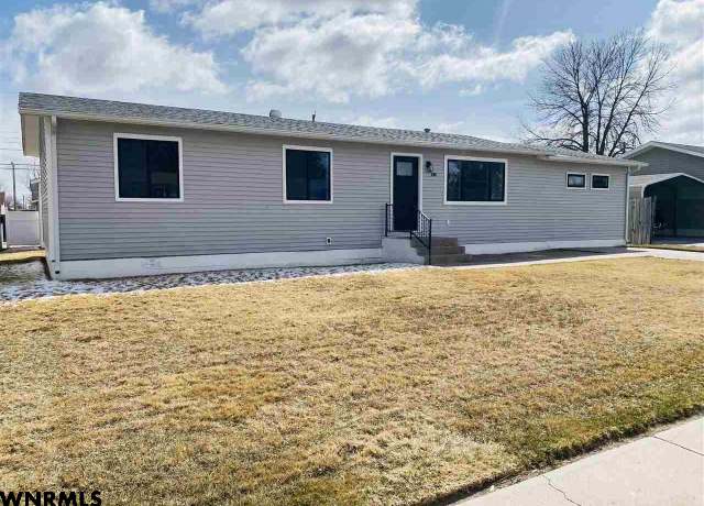 Property at 580 4th St, Gering, NE 69341, 3 beds, 2 baths