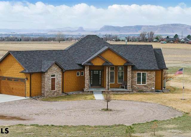 Property at 90262 Prairie Trl, Scottsbluff, NE 69361, 5 beds, 4 baths