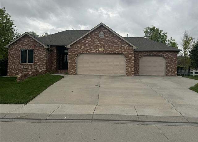 Property at 2325 Lariat Loop Dr, Gering, NE 69341, 5 beds, 3 baths