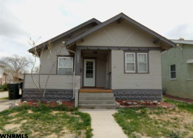 Property at 1221 & 1221 1/2 4th Ave, Scottsbluff, NE 69361, 4 beds, 2 baths