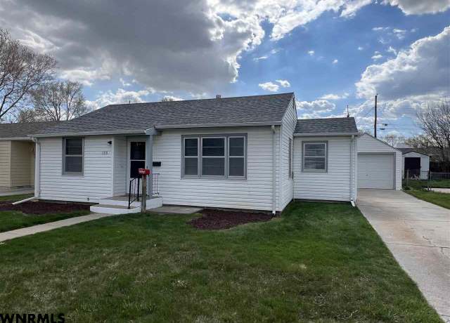 Property at 1310 Avenue H, Scottsbluff, NE 69361, 2 beds, 1 bath