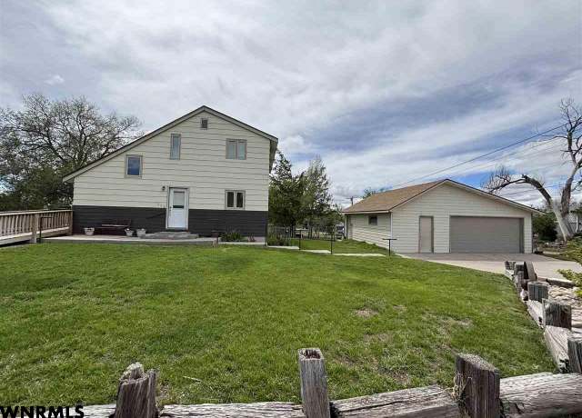 Property at 1339 Avenue A, Bayard, NE 69334, 5 beds, 3 baths