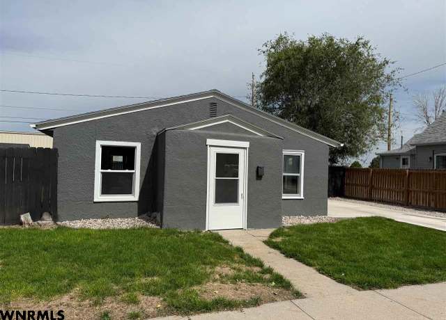 Property at 1160 6th St, Gering, NE 69341, 2 beds, 1 bath