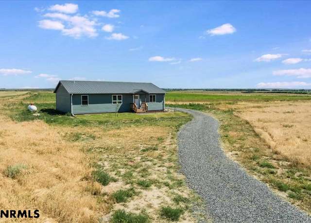Property at 380 S-a Rd, Morrill, NE 69358, 3 beds, 2 baths