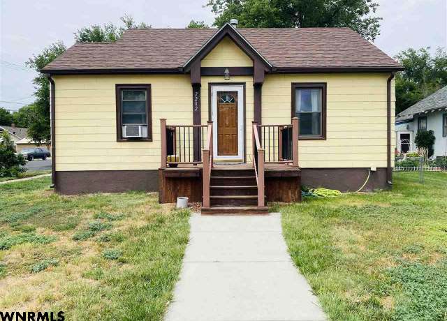 Property at 2202 Avenue D, Scottsbluff, NE 69361, 3 beds, 1 bath