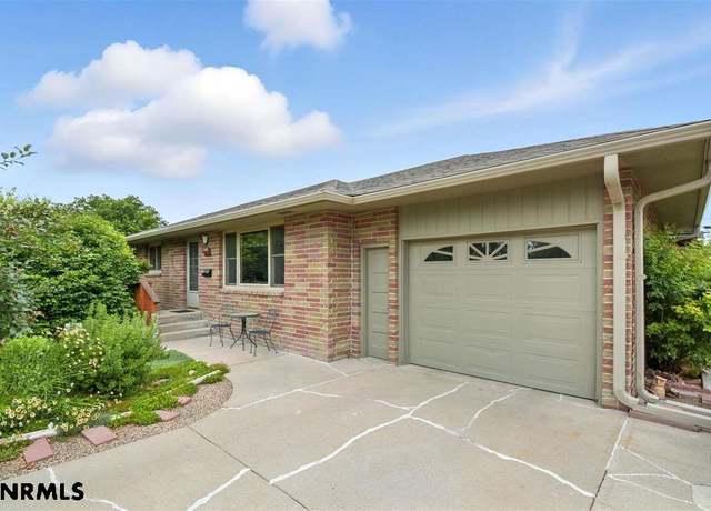 Property at 1540 S St, Gering, NE 69341, 5 beds, 2 baths