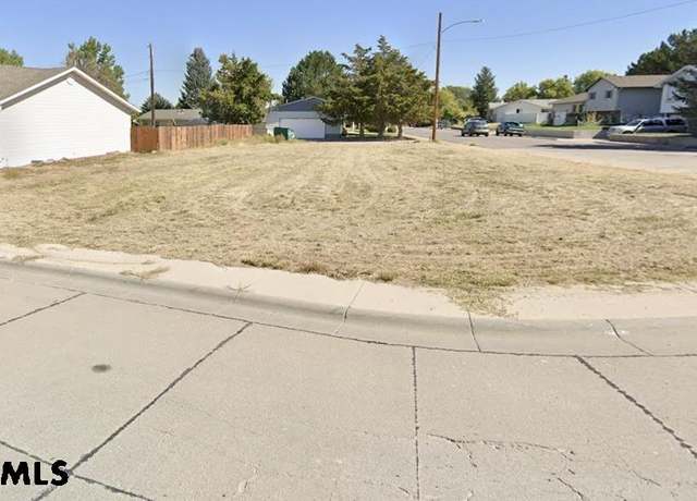 Property at 717 Evergreen St, Kimball, NE 69145