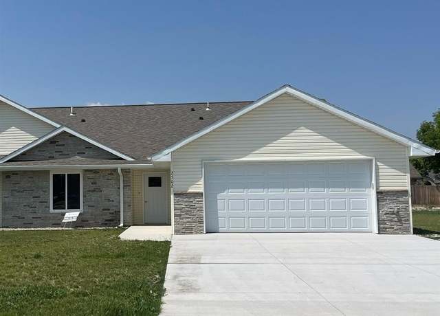 Property at 2502 Circle Dr, Scottsbluff, NE 69361, 2 beds, 2 baths