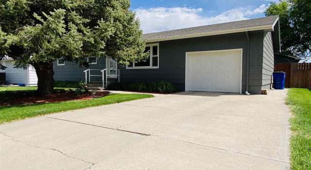 Photo of 1745 A St, Gering, NE 69341