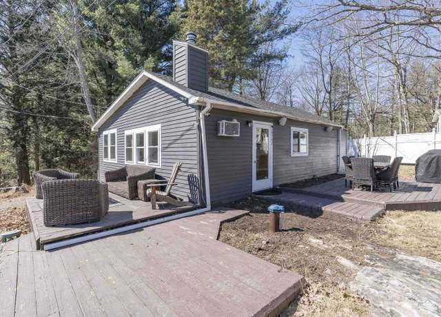 Property at 19702 Hutchs Haven Dr, Wellesley Island, NY 13640, 3 beds, 1 bath
