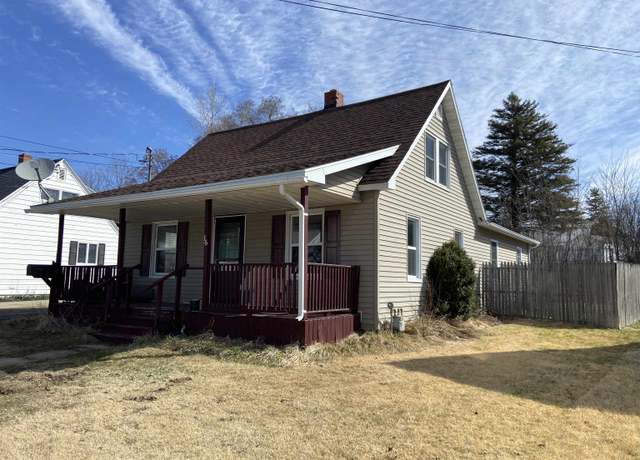 Property at 16 Monroe Pkwy, Massena, NY 13662, 3 beds, 1.5 baths