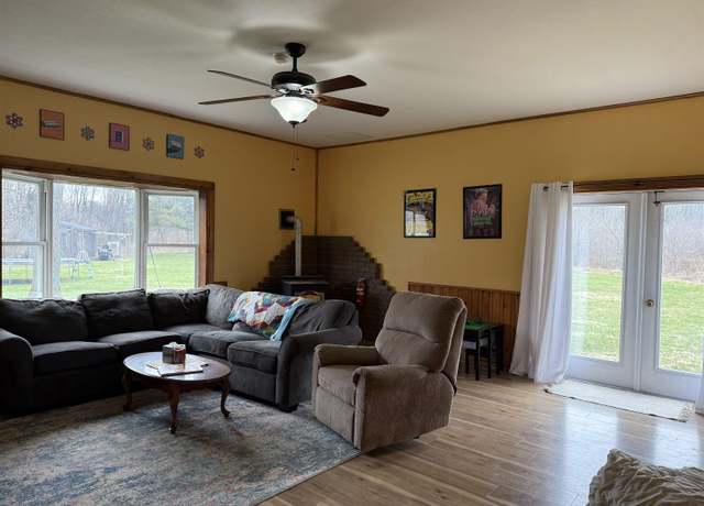 Property at 35 Wright Rd, Potsdam, NY 13676, 3 beds, 1 bath