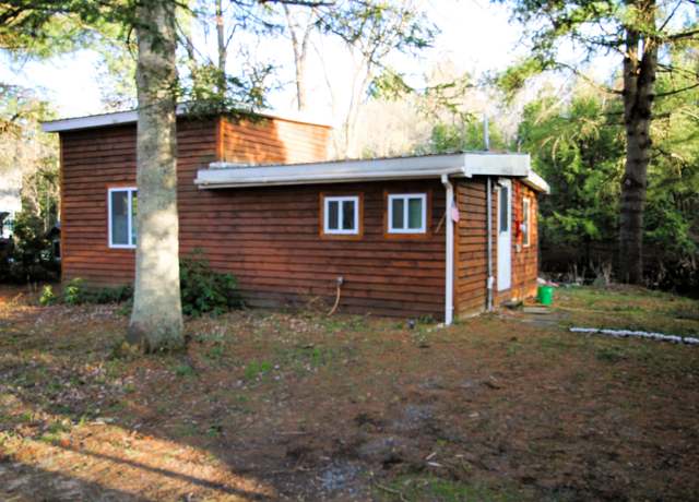 Property at 151 West Cotter Rd, Brasher Falls, NY 13613, 1 bed, 0.5 baths