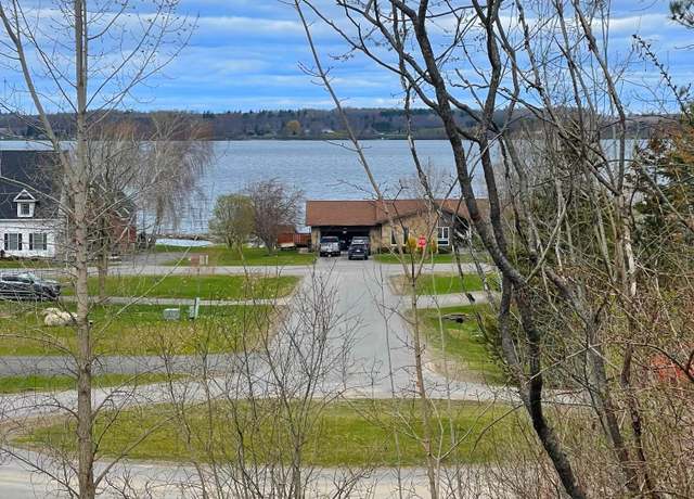Property at 8 River Edge Cir, Ogdensburg, NY 13669