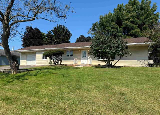 Property at 46 Highland Ave, Massena, NY 13662, 3 beds, 1 bath