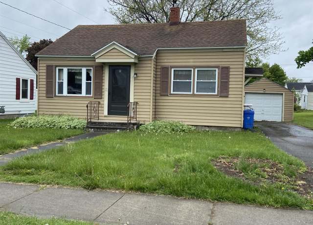 Property at 139 Beach St, Massena, NY 13662, 2 beds, 1.5 baths