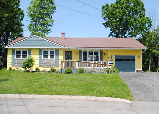 Property at 32 Randall Dr, Massena, NY 13662, 2 beds, 1.5 baths