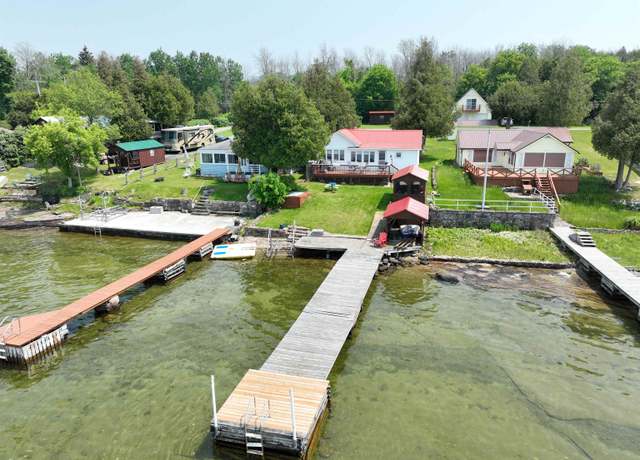 Property at 16 Dunn Point Rd, Ogdensburg, NY 13669, 3 beds, 1 bath