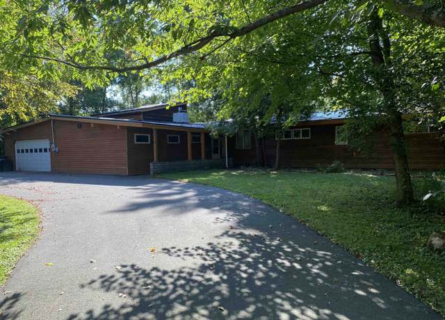 Property at 15 Castle Dr, Potsdam, NY 13676, 4 beds, 1.5 baths