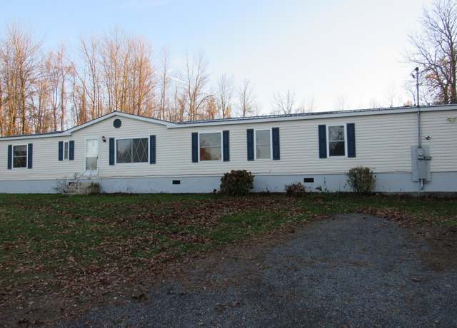 Property at 596,598 Lovejoy Rd, Ogdensburg, NY 13669, 4 beds, 2.5 baths