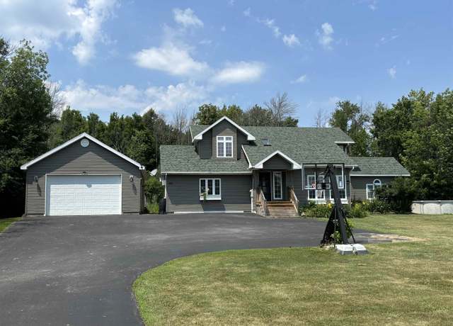 Property at 14 Fayette Rd, Massena, NY 13662, 4 beds, 2.5 baths