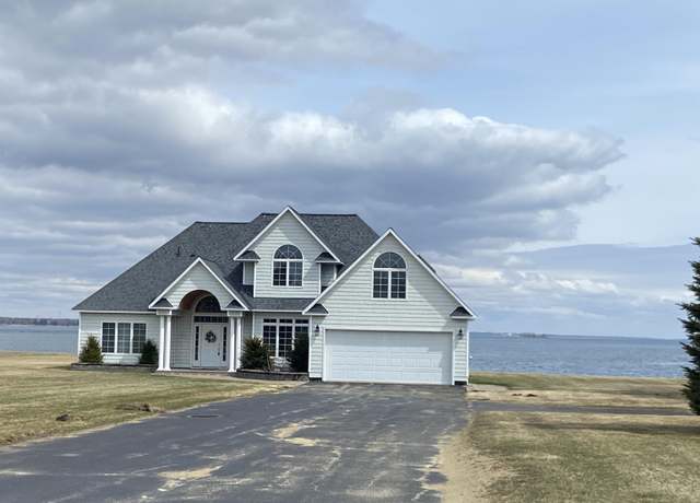 Property at 27 St. Lawrence Cres, Waddington, NY 13694, 4 beds, 2.5 baths