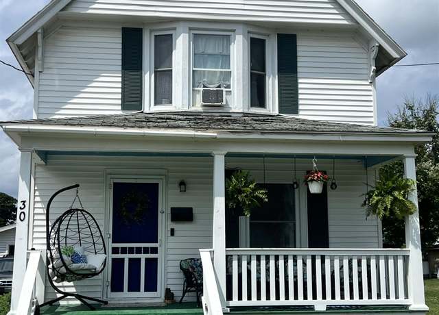 Property at 30 Elm St, Massena, NY 13662, 3 beds, 1 bath