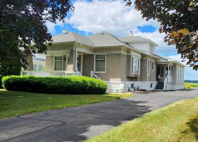 Property at 112 Proctor Ave, Ogdensburg, NY 13669, 4 beds, 1.5 baths