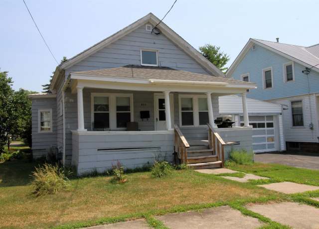 Property at 822 Caroline St, Ogdensburg, NY 13669, 3 beds, 1.5 baths