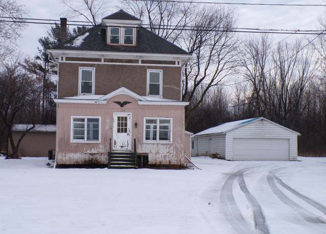 Property at 702 State Highway 131, Massena, NY 13662, 5 beds, 1.5 baths