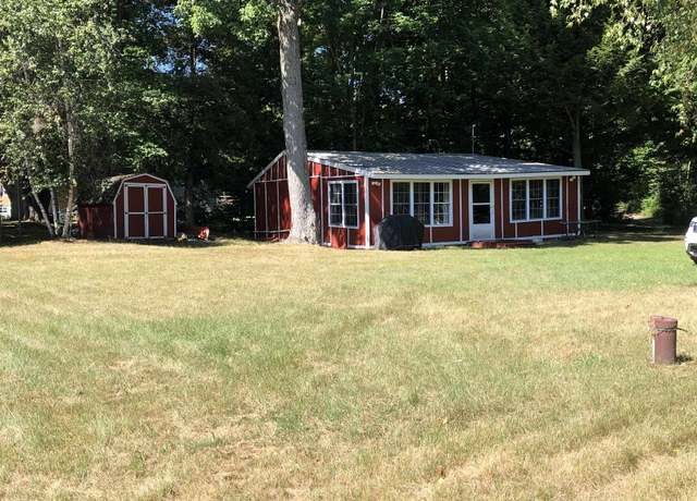 Property at 2 Maple Grv, Waddington, NY 13694, 2 beds, 1 bath