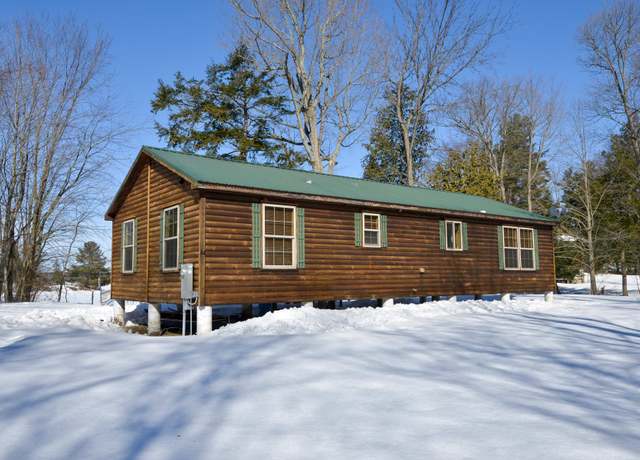 Property at 44 Browns Rd, Heuvelton, NY 13654, 3 beds, 1 bath