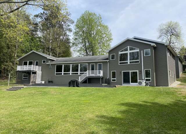 Property at 7 Hillcrest Dr, Potsdam, NY 13676, 4 beds, 2.5 baths