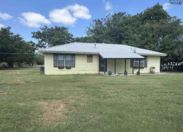 Property at 822 Homestead Ln, Wichita Falls, TX 76305, 4 beds, 0.5 baths