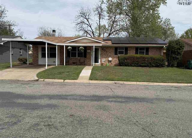 Property at 607 Hazel Dr, Burkburnett, TX 76354, 3 beds, 0.5 baths